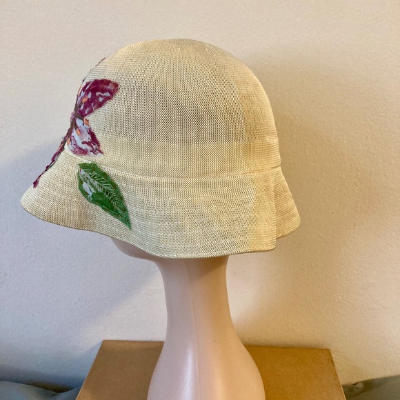 Kangol Bucket Hat with Embroidered Flower Design Cream One Size - Picture 3 of 10
